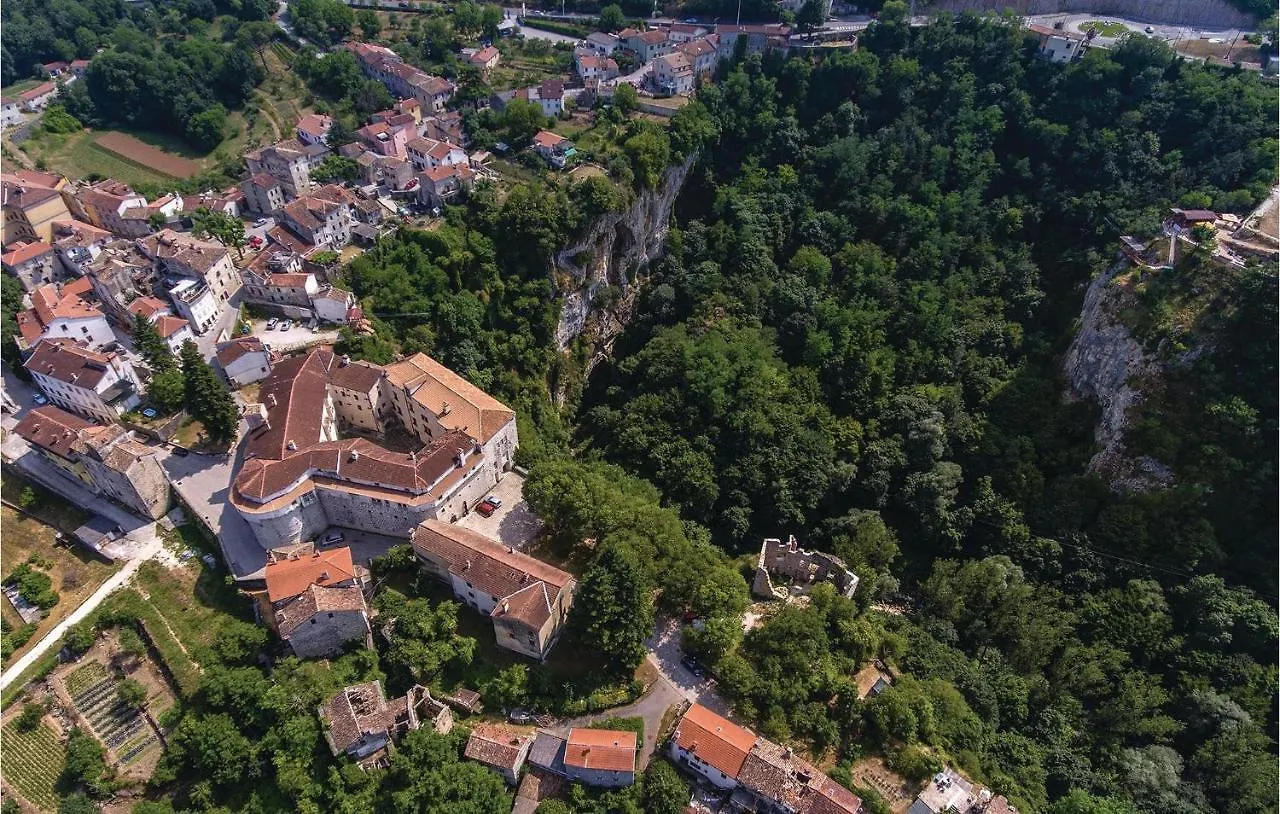 Amazing Home In Pazin With Wifi Holiday home
